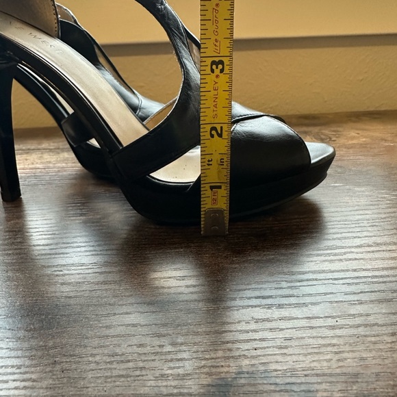 Nine West Platform Strap On Heels - Picture 3 of 9